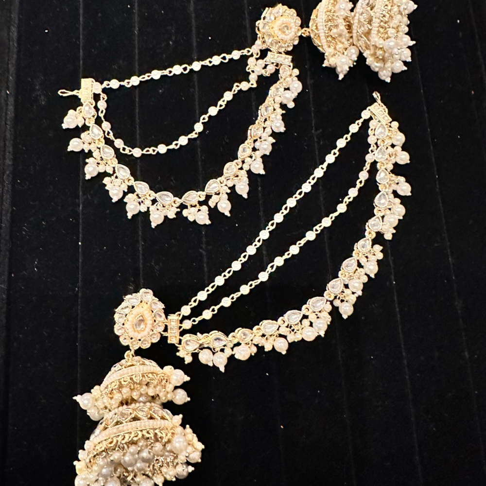 Bahubali Earrings (white)